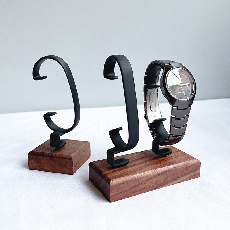 Wooden C‑Shaped Jewelry Displa - đánh giá và giá Jewelry And Watches Inc